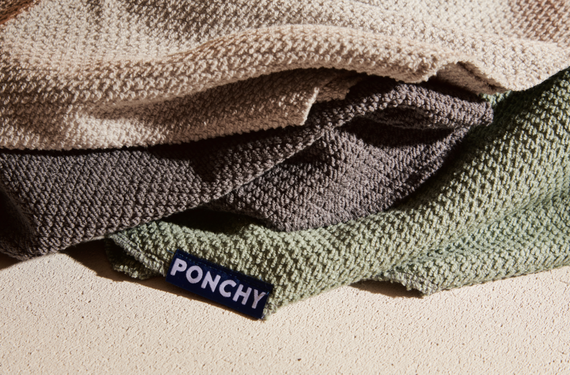 In detail Spreek uit vaas Grote strandhanddoek kopen? Dat kan bij Ponchy! 🌊